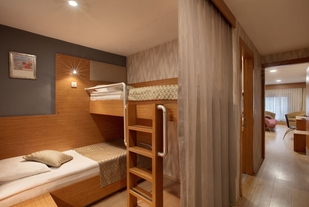 Gallery Residence And Boutique Hotel 18/72