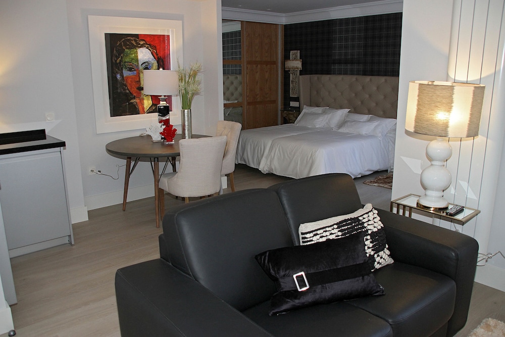 Principia Suites 17/43