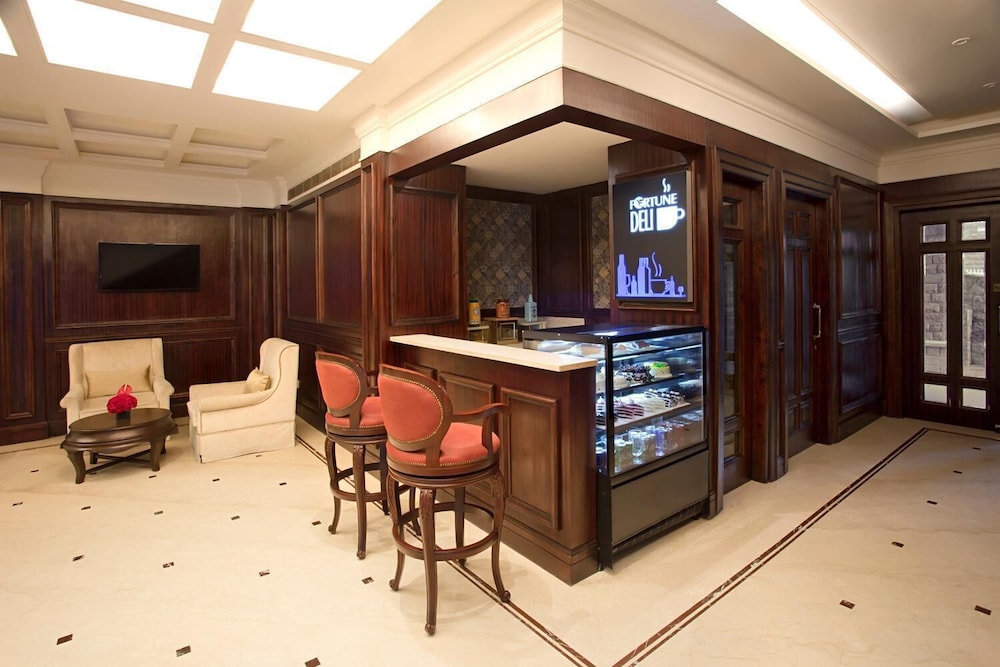 Fortune Select Forest Hill Kasauli 20/30