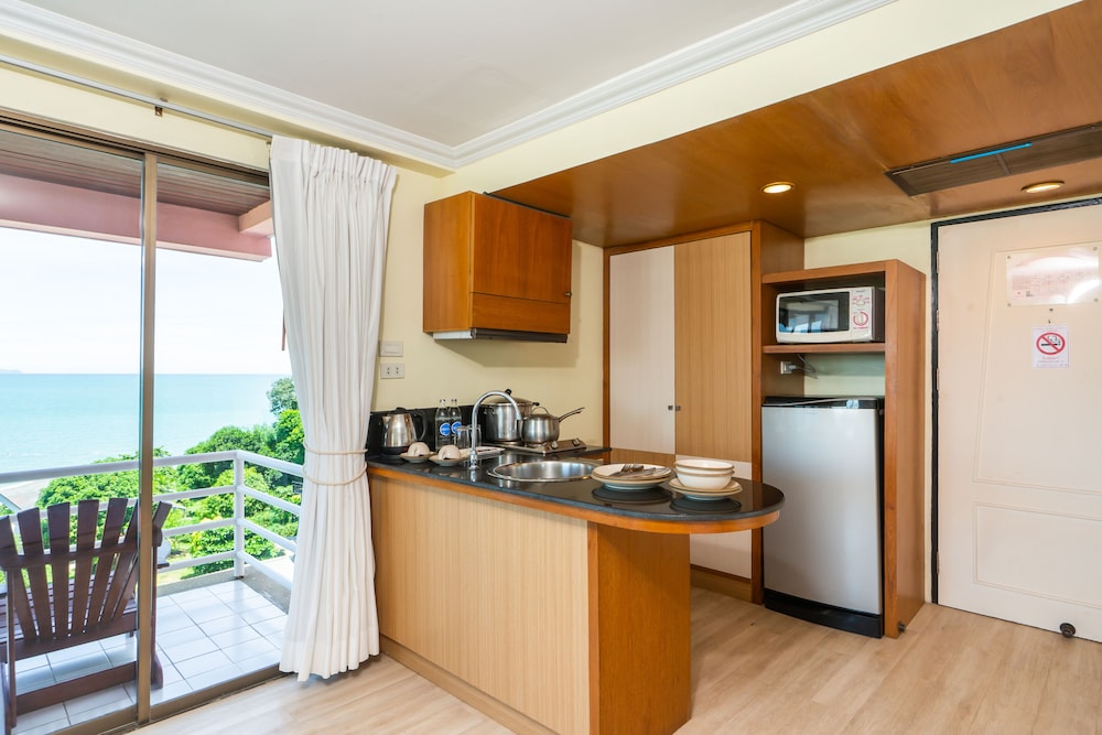 Bella Villa Metro 6/50