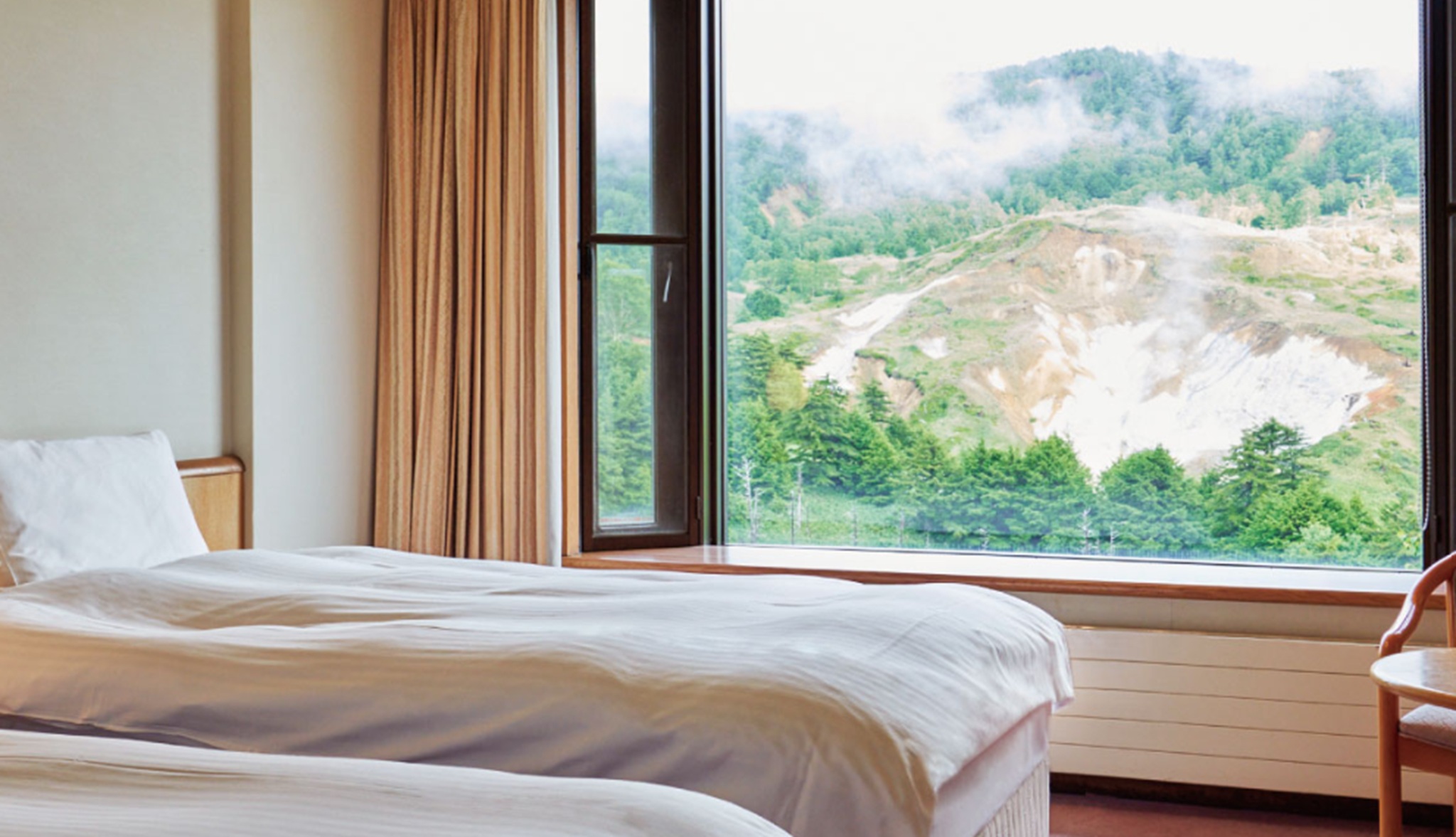 Room, Twin Beds, South Building