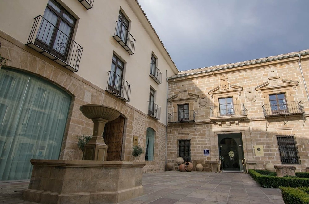 Palacio De Ubeda 38/47