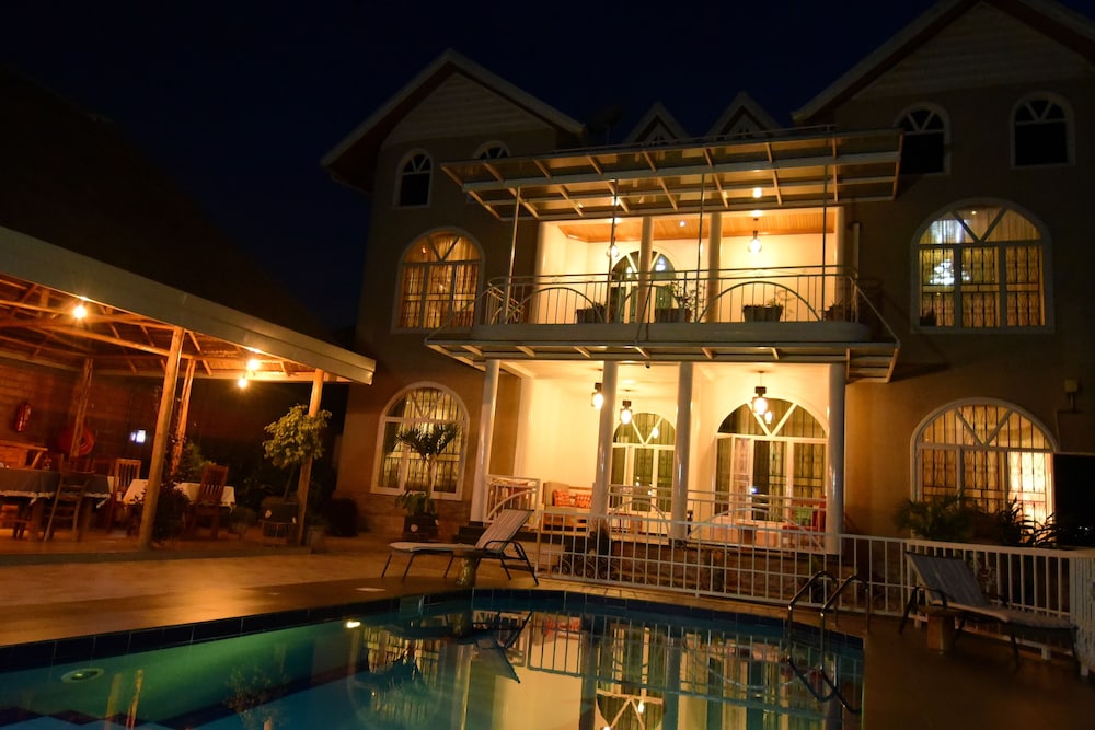 Villa Asimba photo1