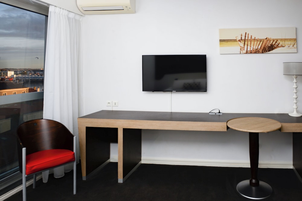 Kyriad Prestige Les Sables D Olonne Plage Centre Des Congres 54/65