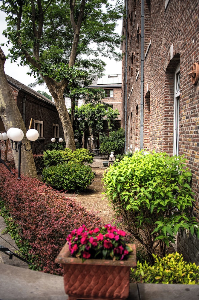 surroundings