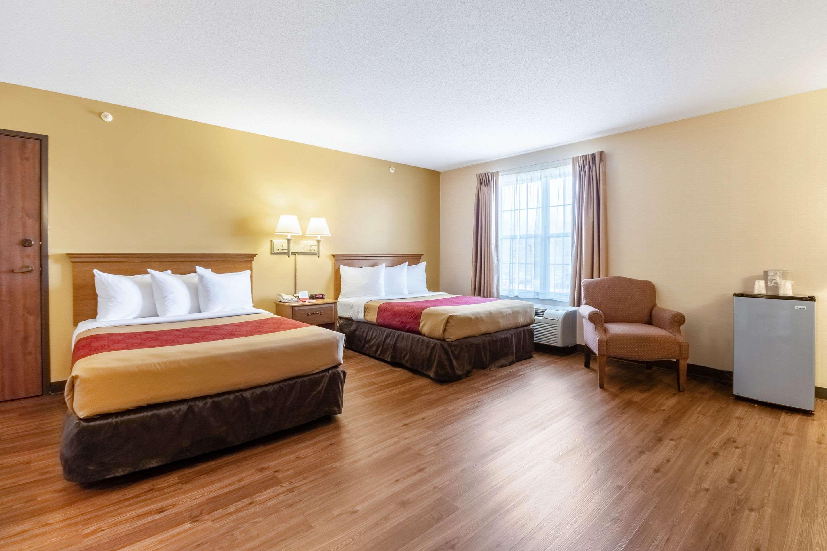 Econo Lodge 13/41
