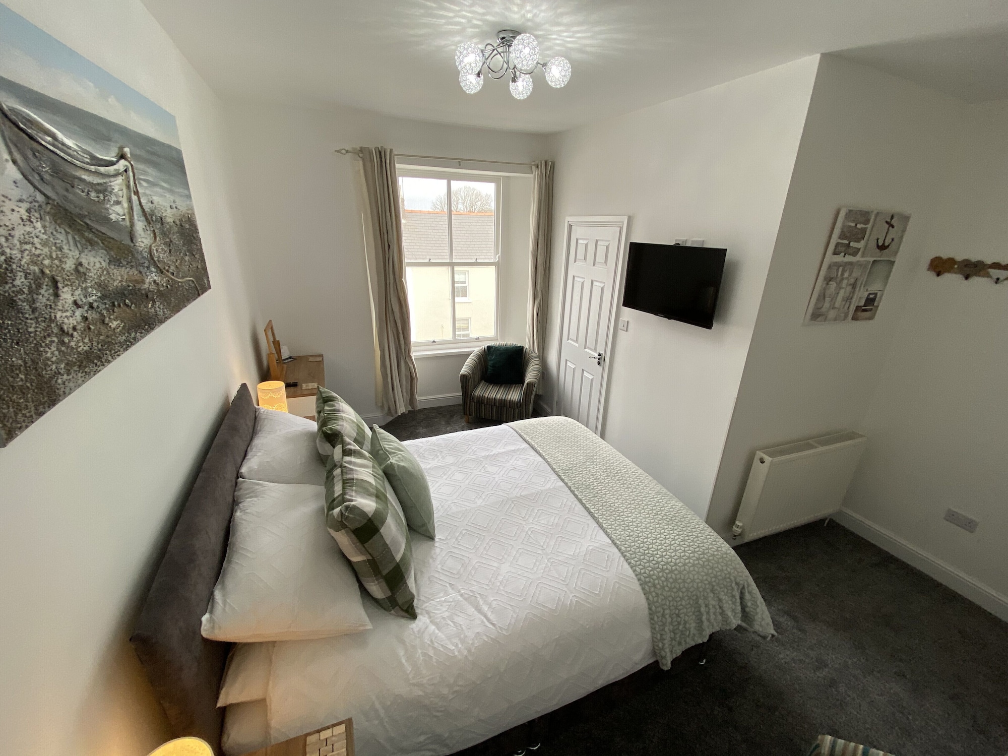 Deluxe, King Bed