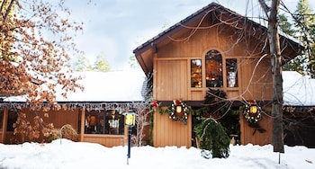 Harmony Ridge Lodge 2/35