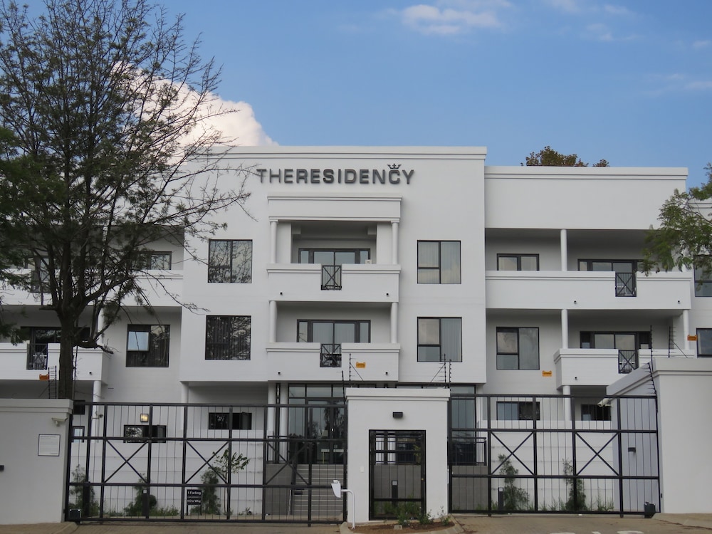 The Residency Sandhurst 2/60