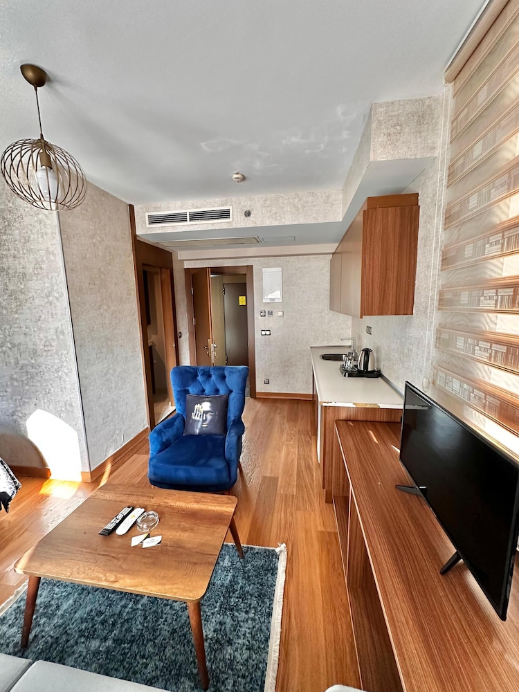 Sabiha Gokcen Hotel Istanbul Houses 41/50