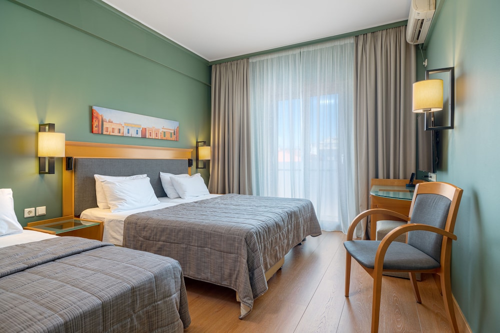 Plaka Hotel 15/38
