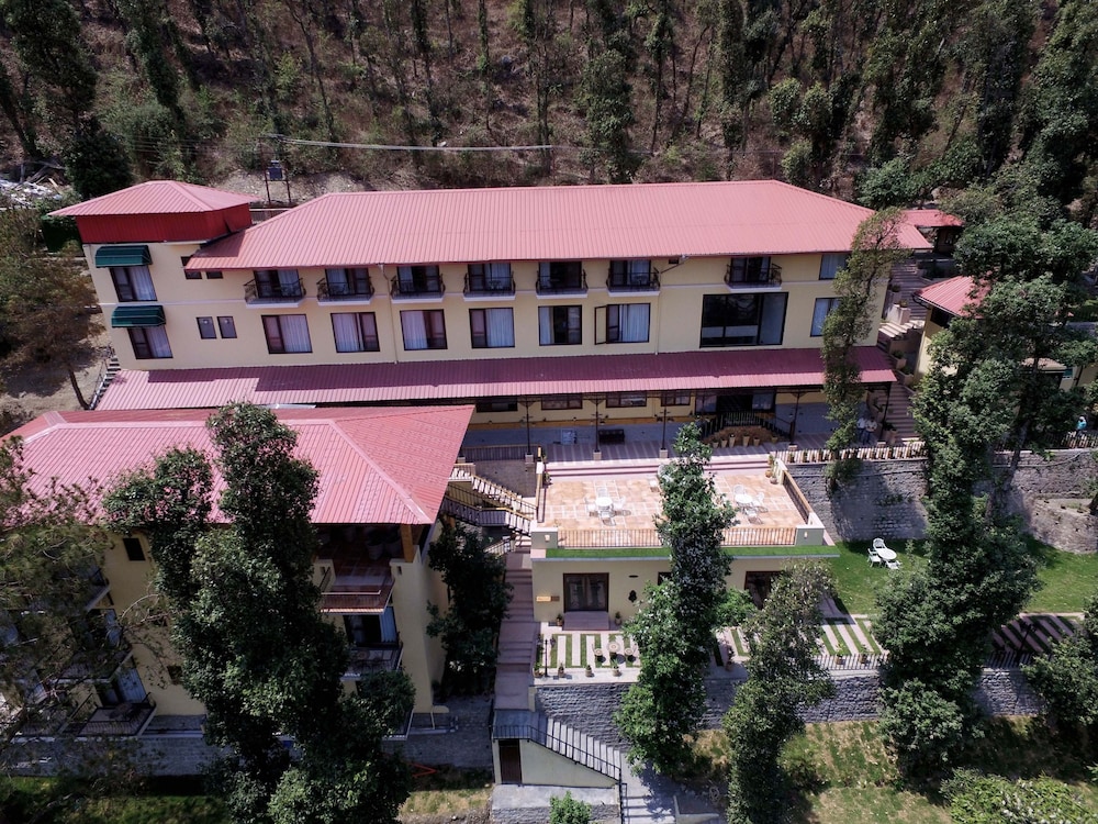 The Fern Hillside Resort Bhimtal 8/76