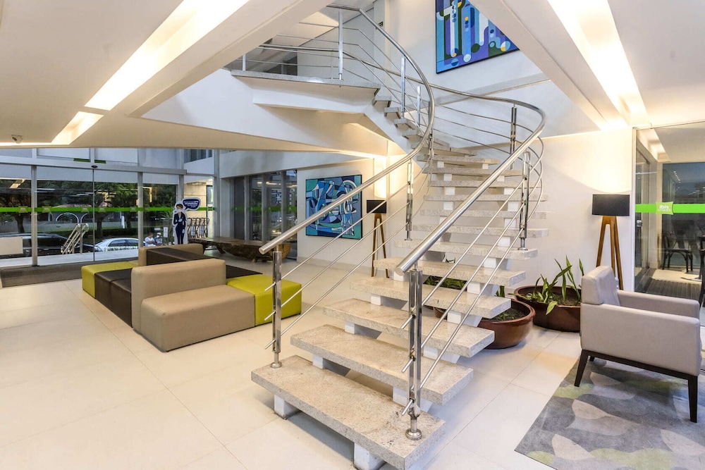 Ibis Styles Belem Hangar 45/69