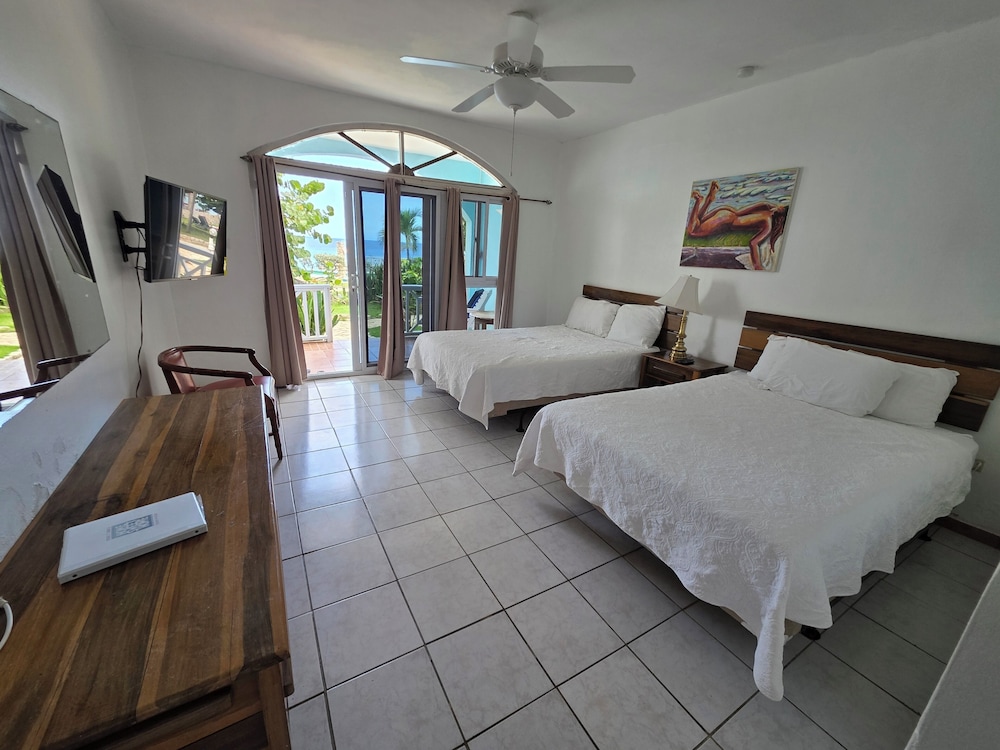DELUXE, DOUBLE BED, SEA VIEW