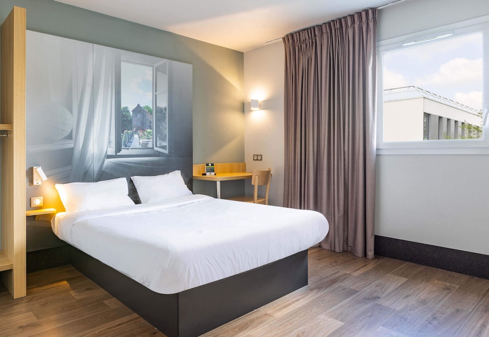 ROOM, DOUBLE BED, ACCESSIBLE