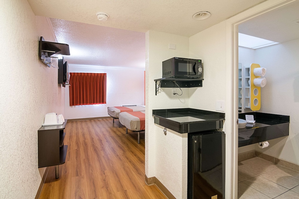 Motel6 Tampa, FL - Fairgrounds 36/51