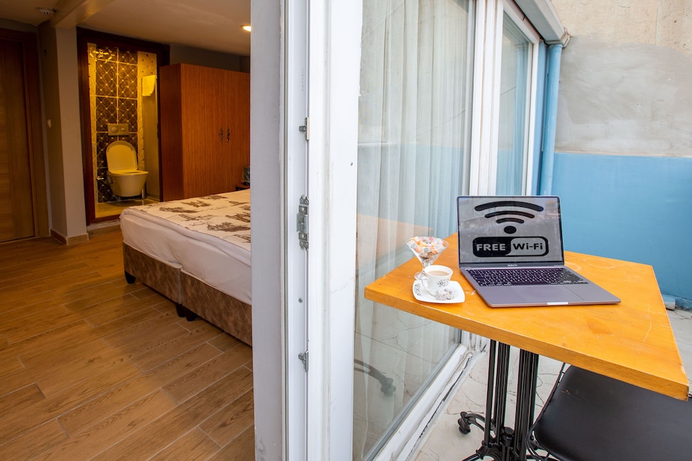 Pera Sultan Suite 50/50