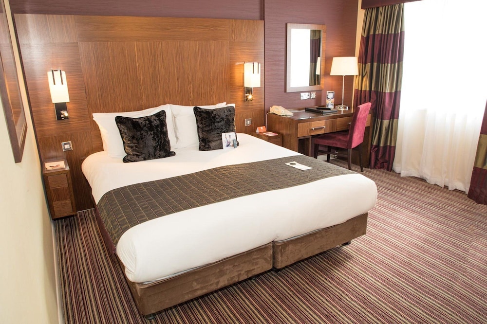 Crowne Plaza London Gatwick Airport 18/83