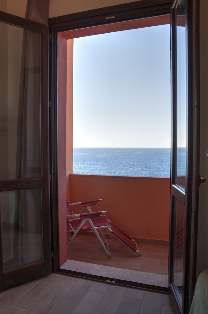 Bue Marino Hotel 9/39