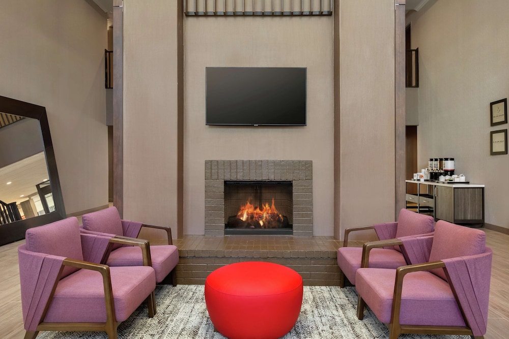 Hampton Inn & Suites Houston-Cypress Station 25/29