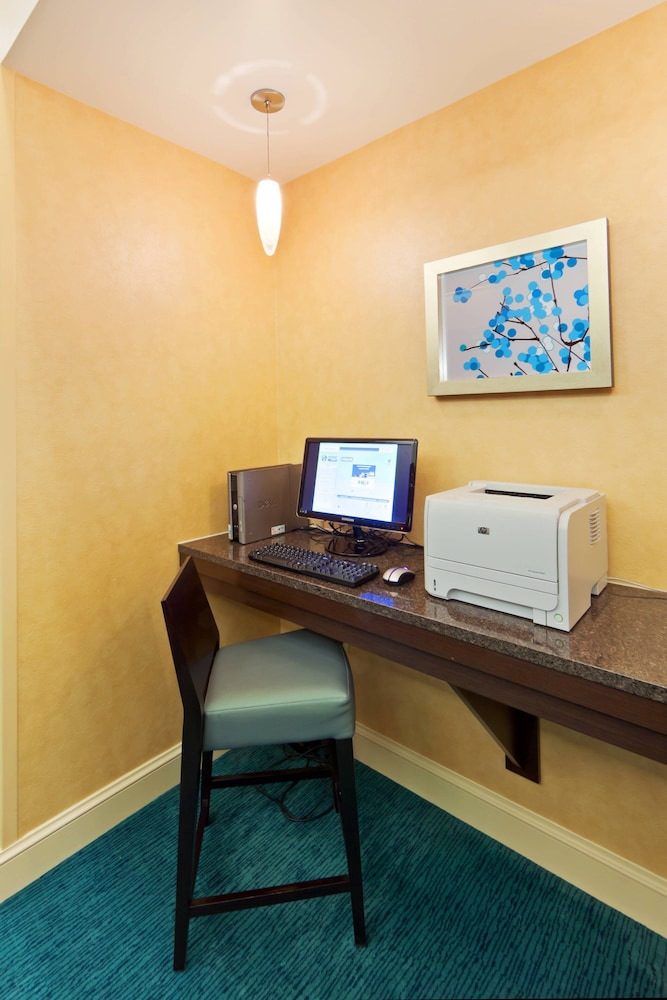 Residence Inn By Marriott Boulder Longmont 30/34