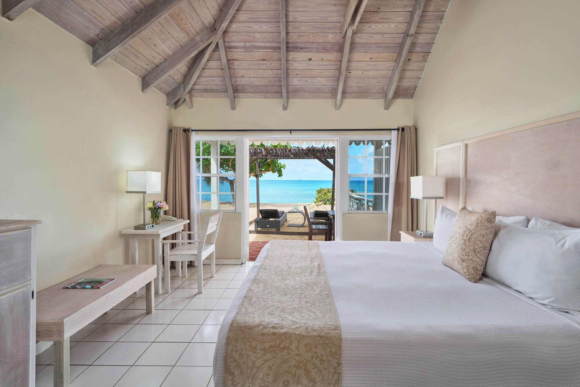 Royal, Bungalow, King Bed, Beach Front, Balcony or Terrace