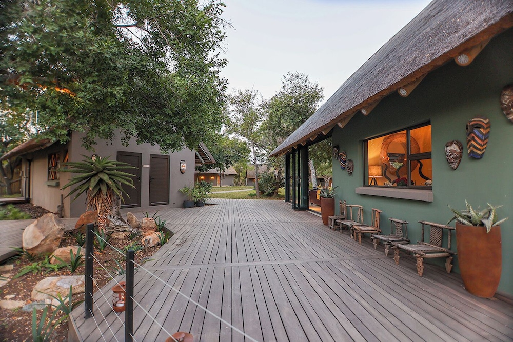 Tomo Safari Lodge 4/50