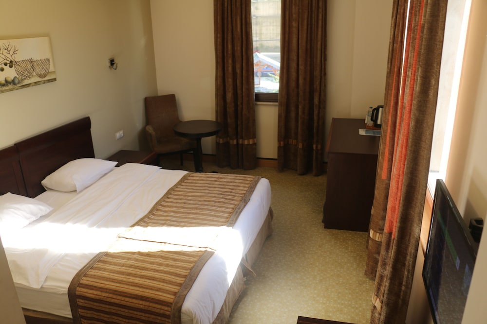 Hotel Lazlakar 10/50
