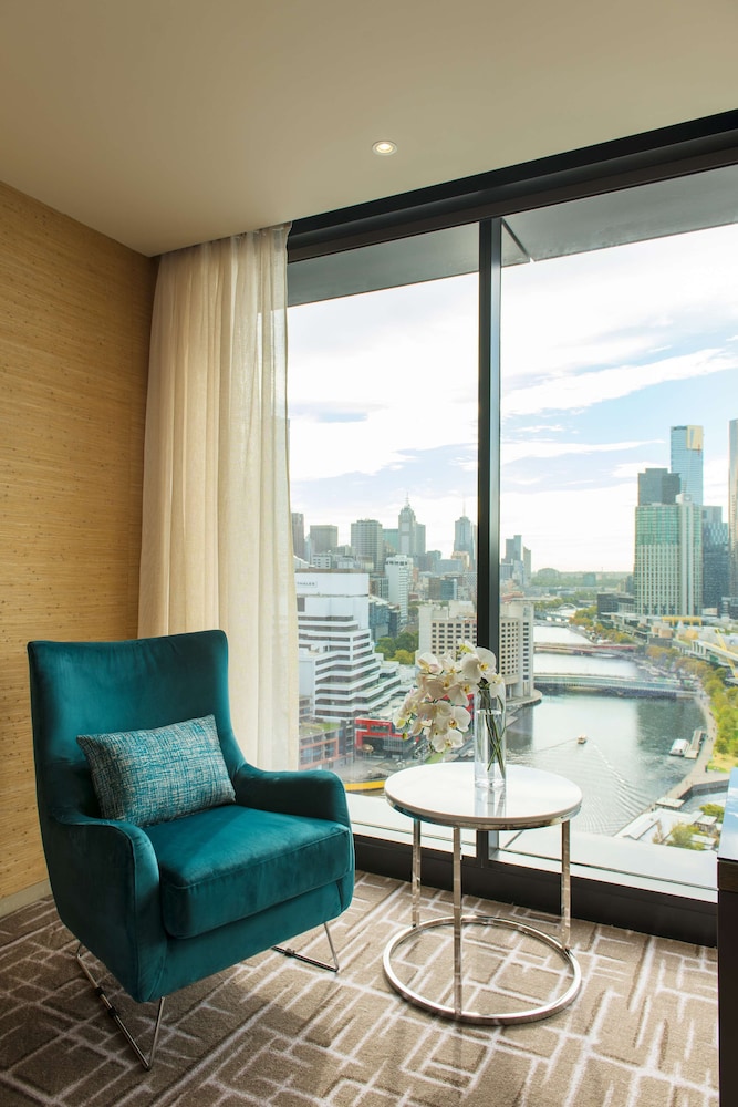 PAN PACIFIC MELBOURNE 38/73