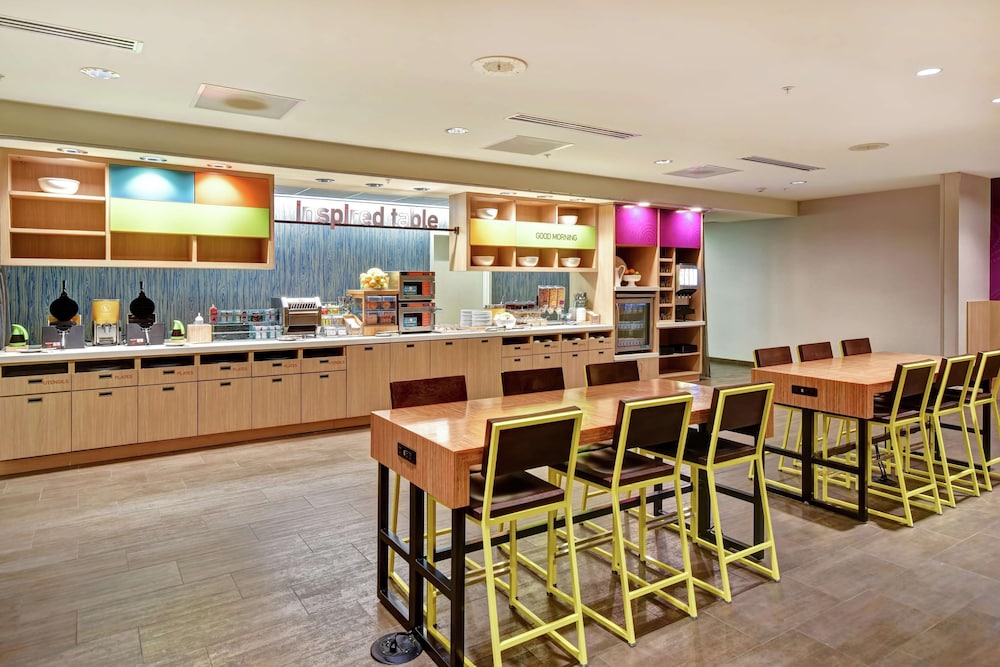 Home2 Suites by Hilton Springfield North 10/57