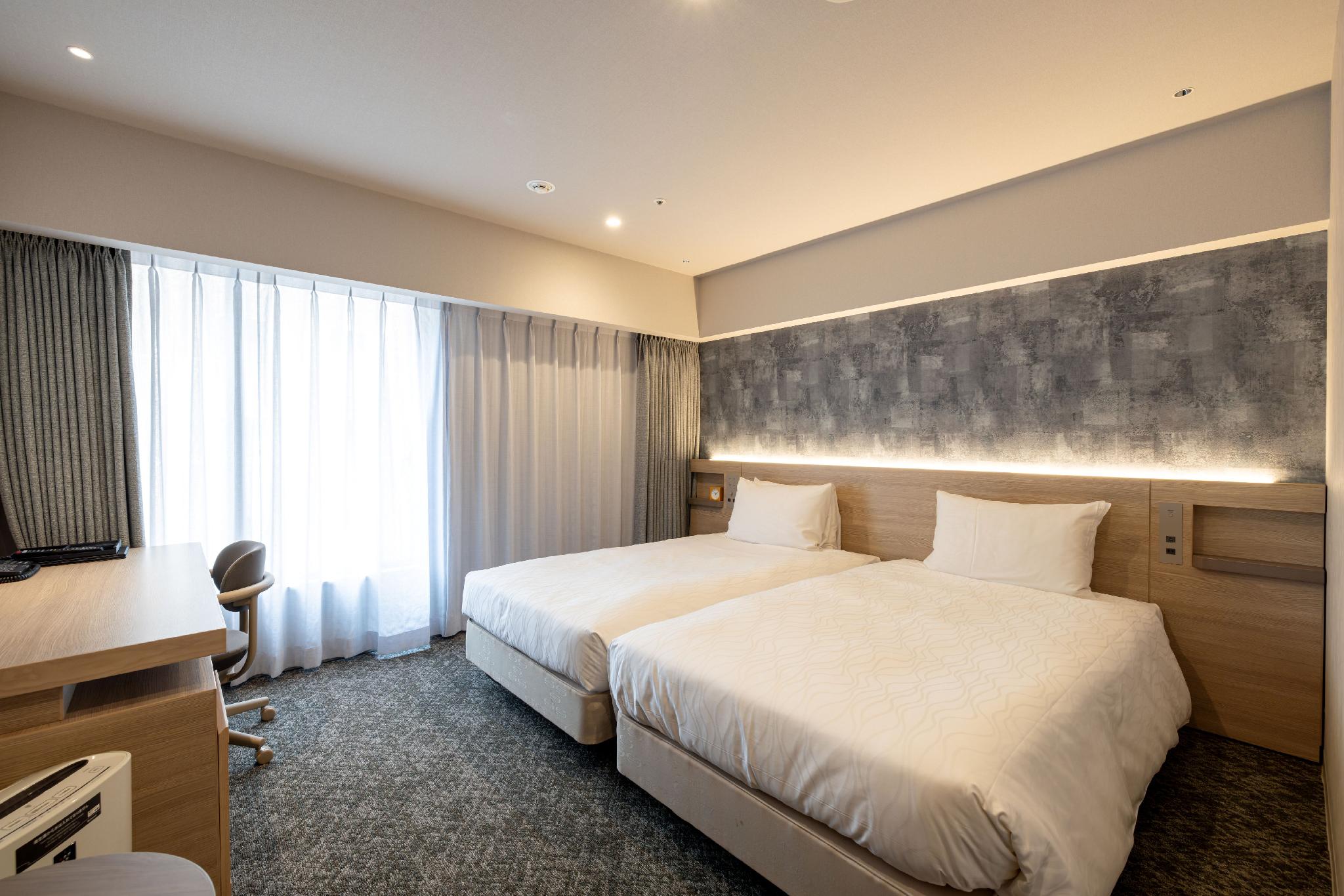Semi Room, 2 Semi Double Beds
