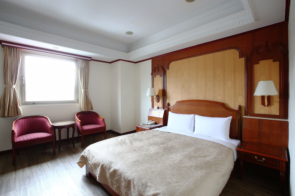Hua Du Hotel 23/65