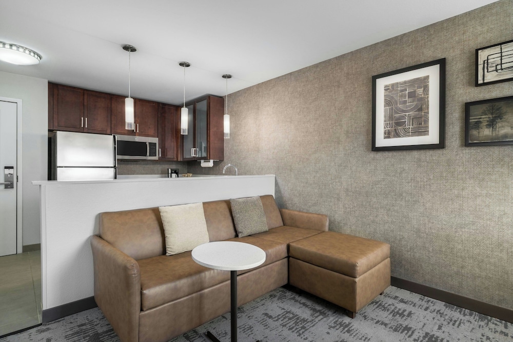 Residence Inn Des Moines Downtown 27/56