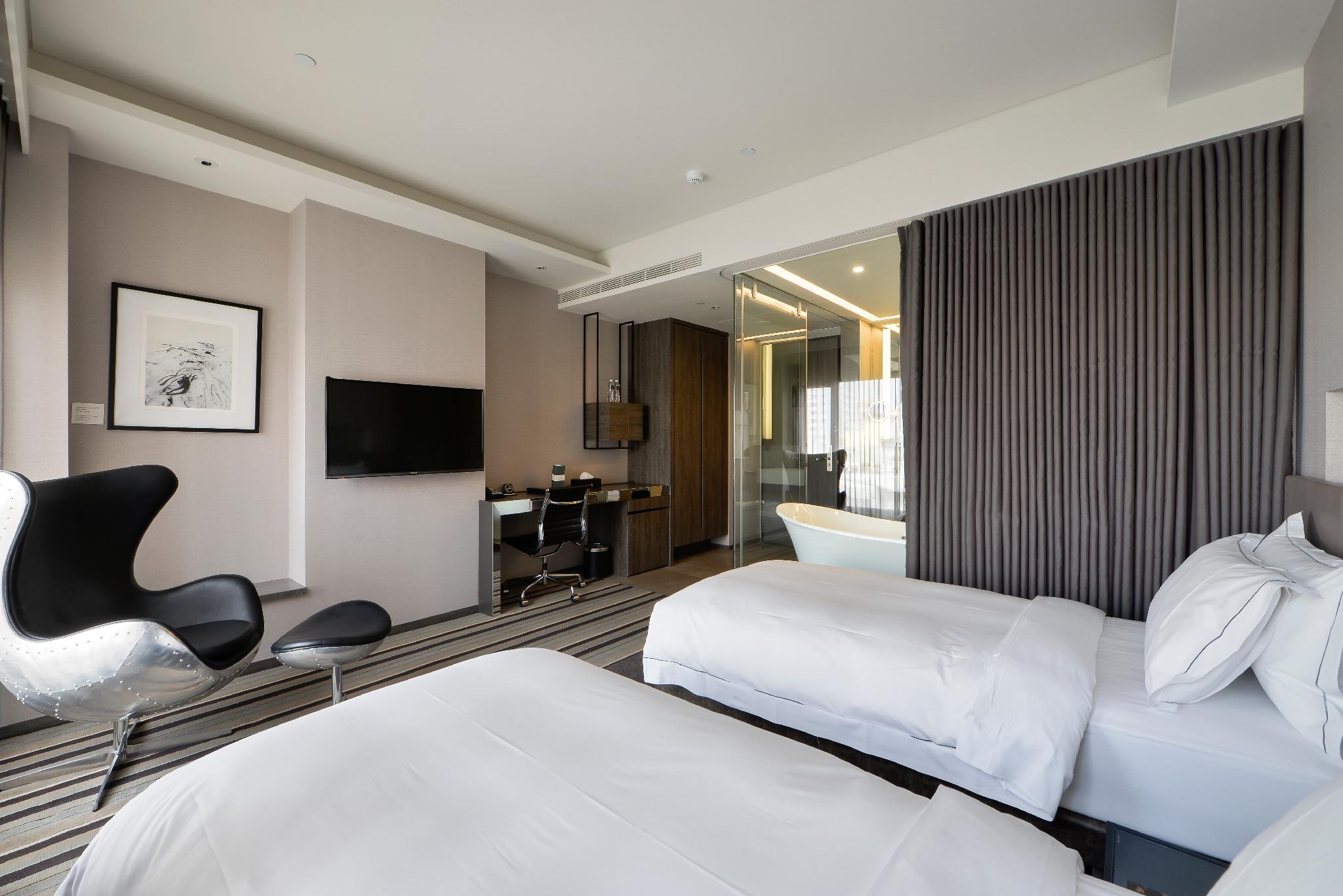 Deluxe, Twin Beds
