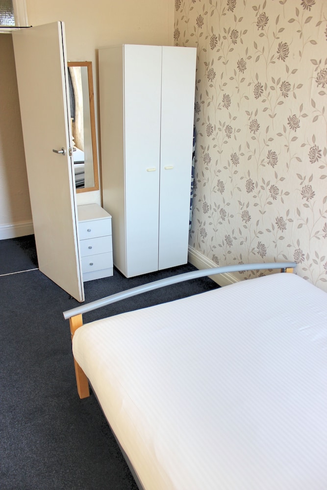 Sandpiper Holiday Apartments 18/50