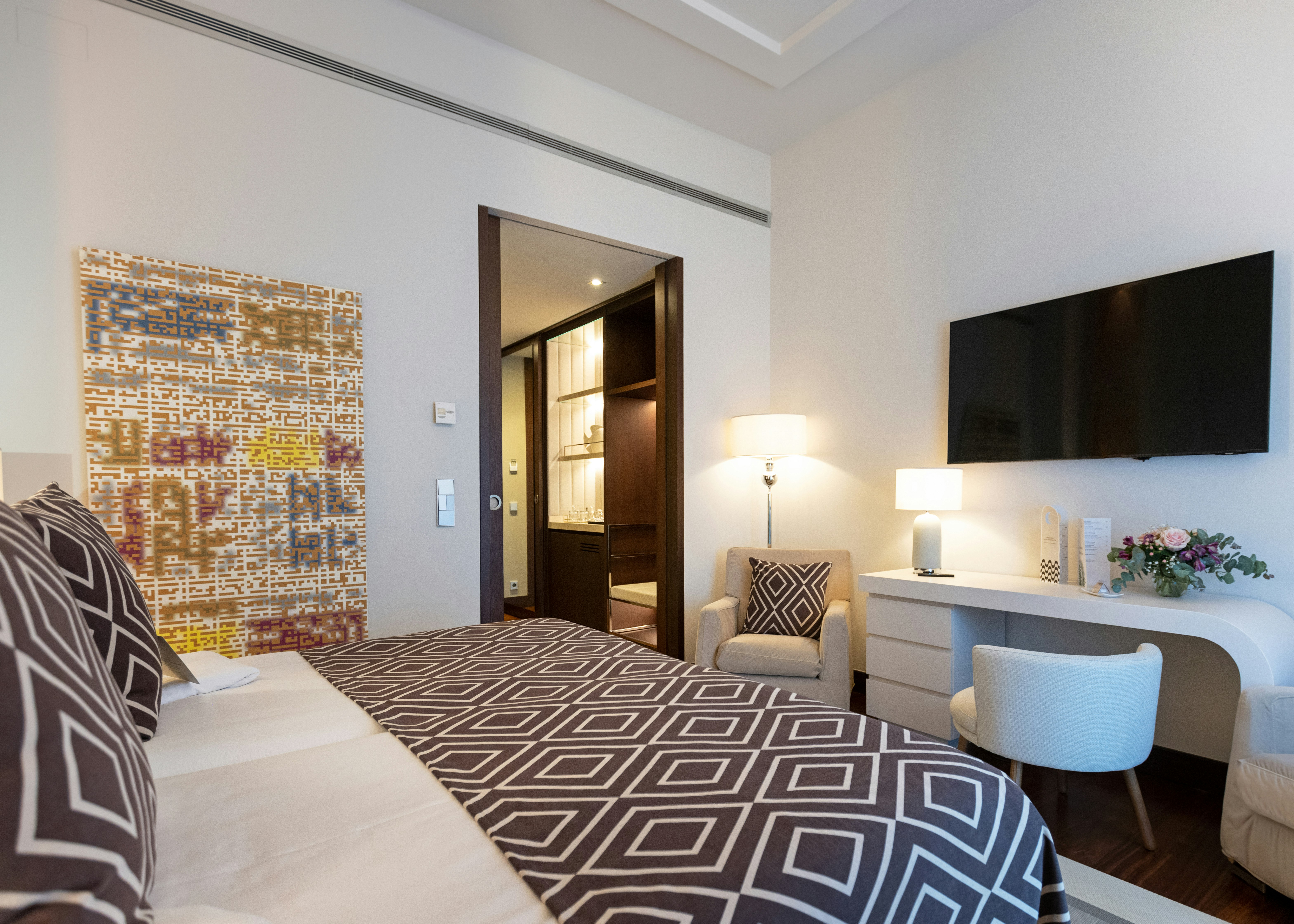 HOSPES AMERIGO 8/25