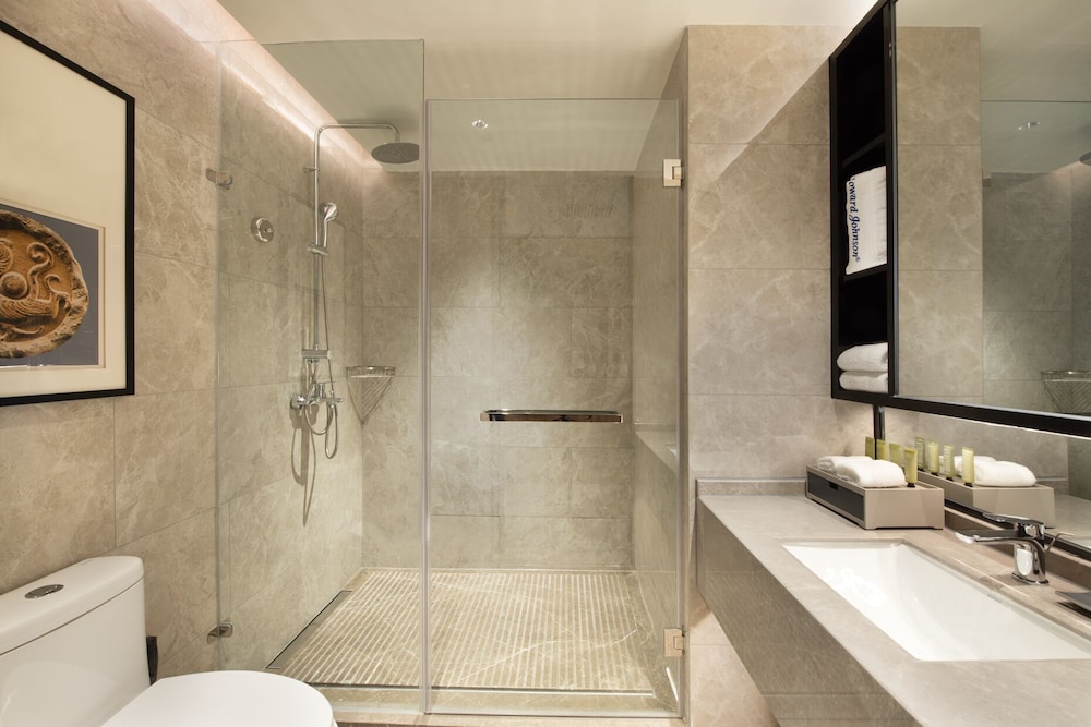 Howard Johnson Optics Valley Hotel Wuhan 32/34