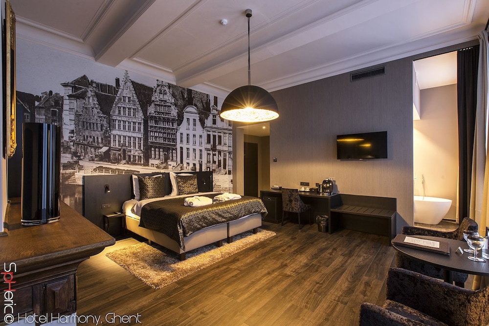Hotel Harmony 56/75