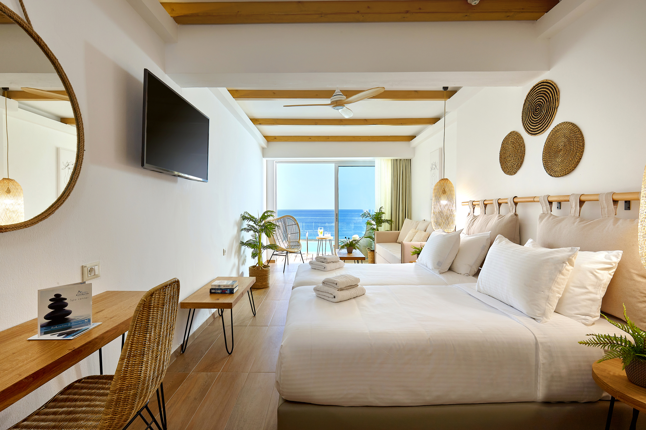 DOUBLE ROOM SUPERIOR SWIM UP