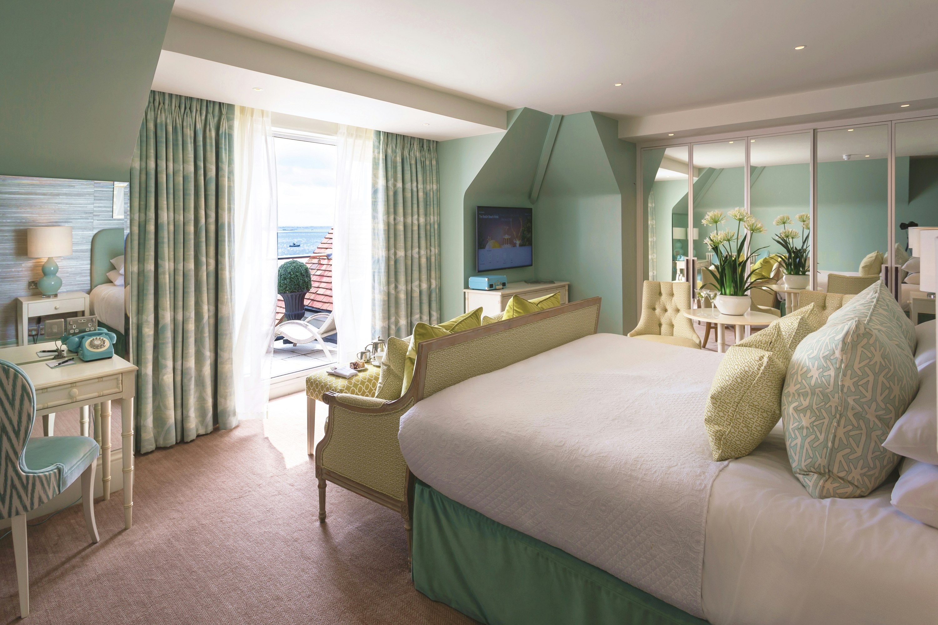 Roslin Beach Hotel 2/31