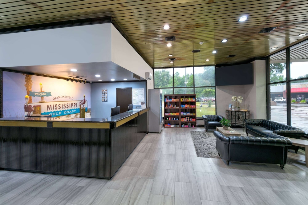 Ramada by Wyndham Diamondhead I-10/Gulfport 14/47