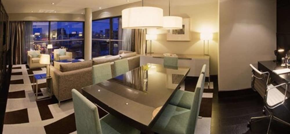 The Fitzwilliam Hotel Belfast 66/66