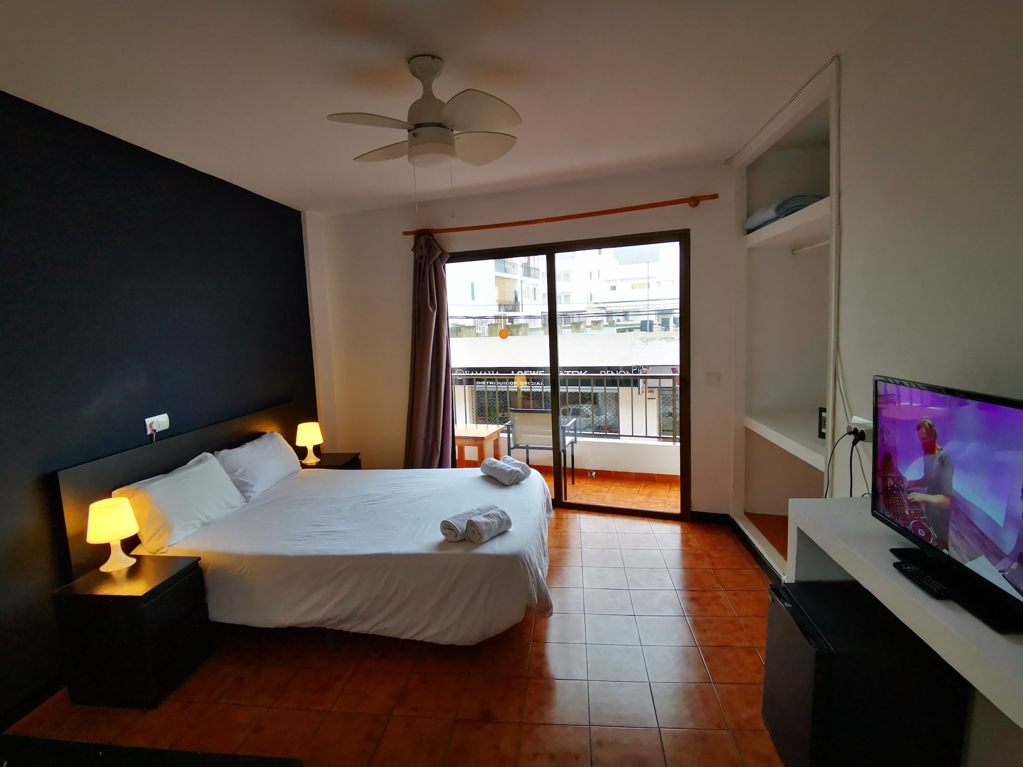 ROOM, DOUBLE BED, BALCONY