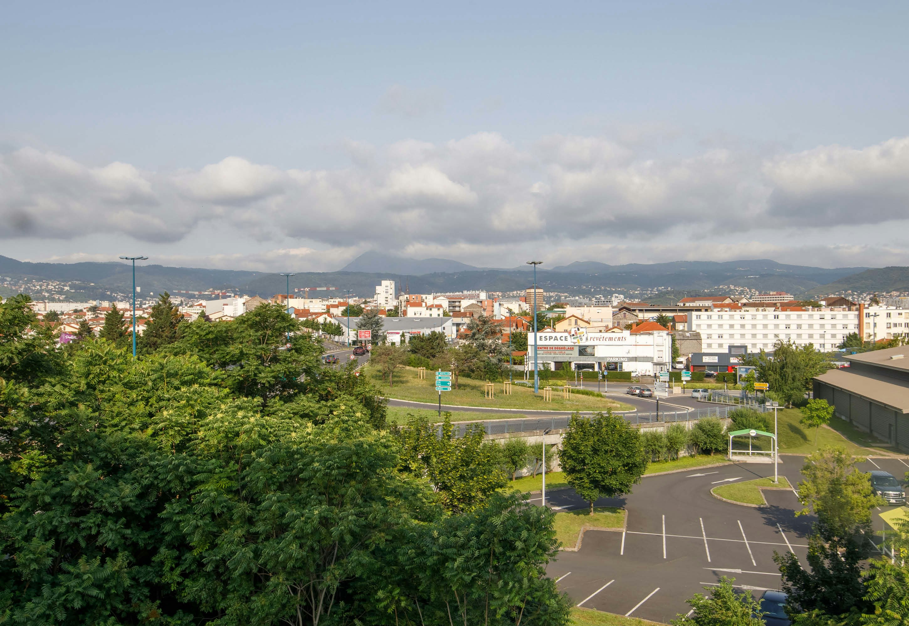 B&B HOTEL Clermont-Ferrand A71-A75 La Meridienne 29/30