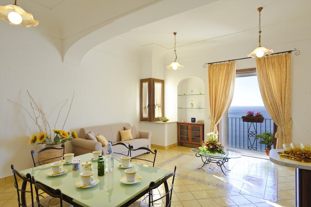 La Sorgente Del Sole 15/36