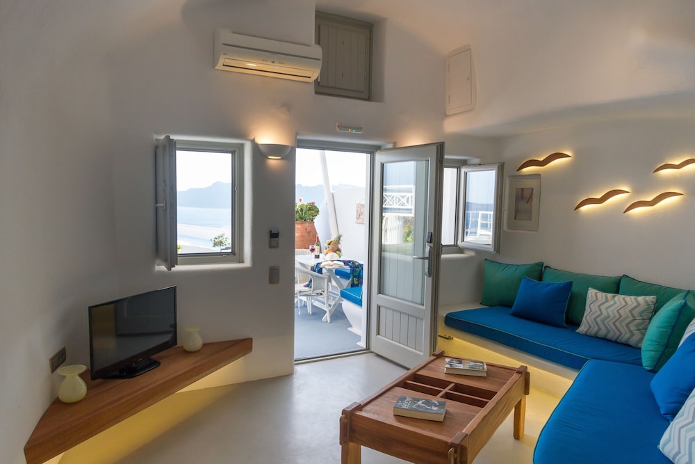 Allure Breeze Suites 59/79
