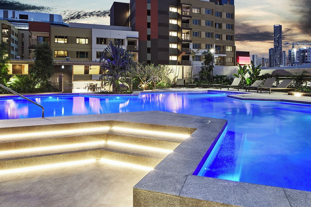 Kingstreet Residences 3/40