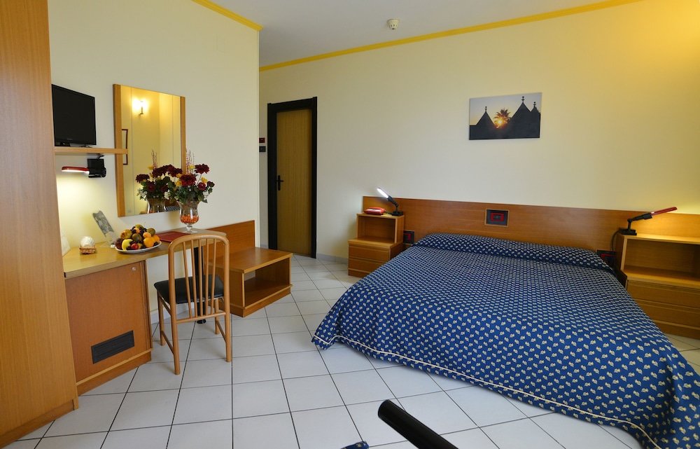 Hotel Lo Smeraldo 14/34