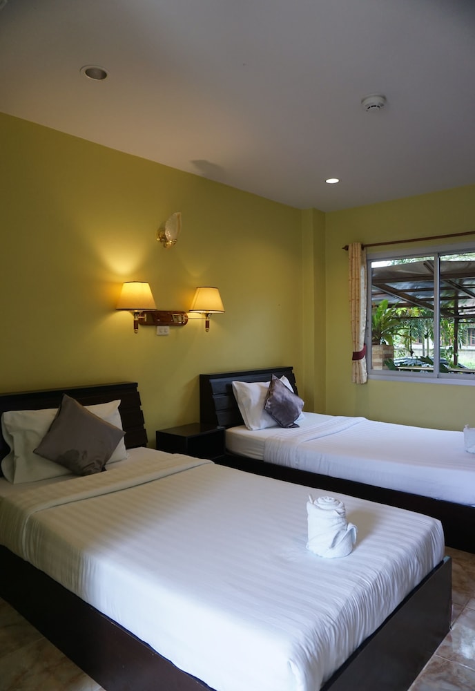 Phoemphoon 2 Hotel 31/54