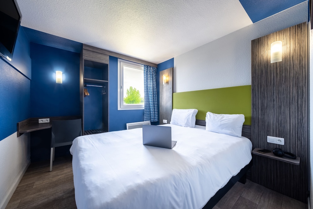 Pop, Double Bed
